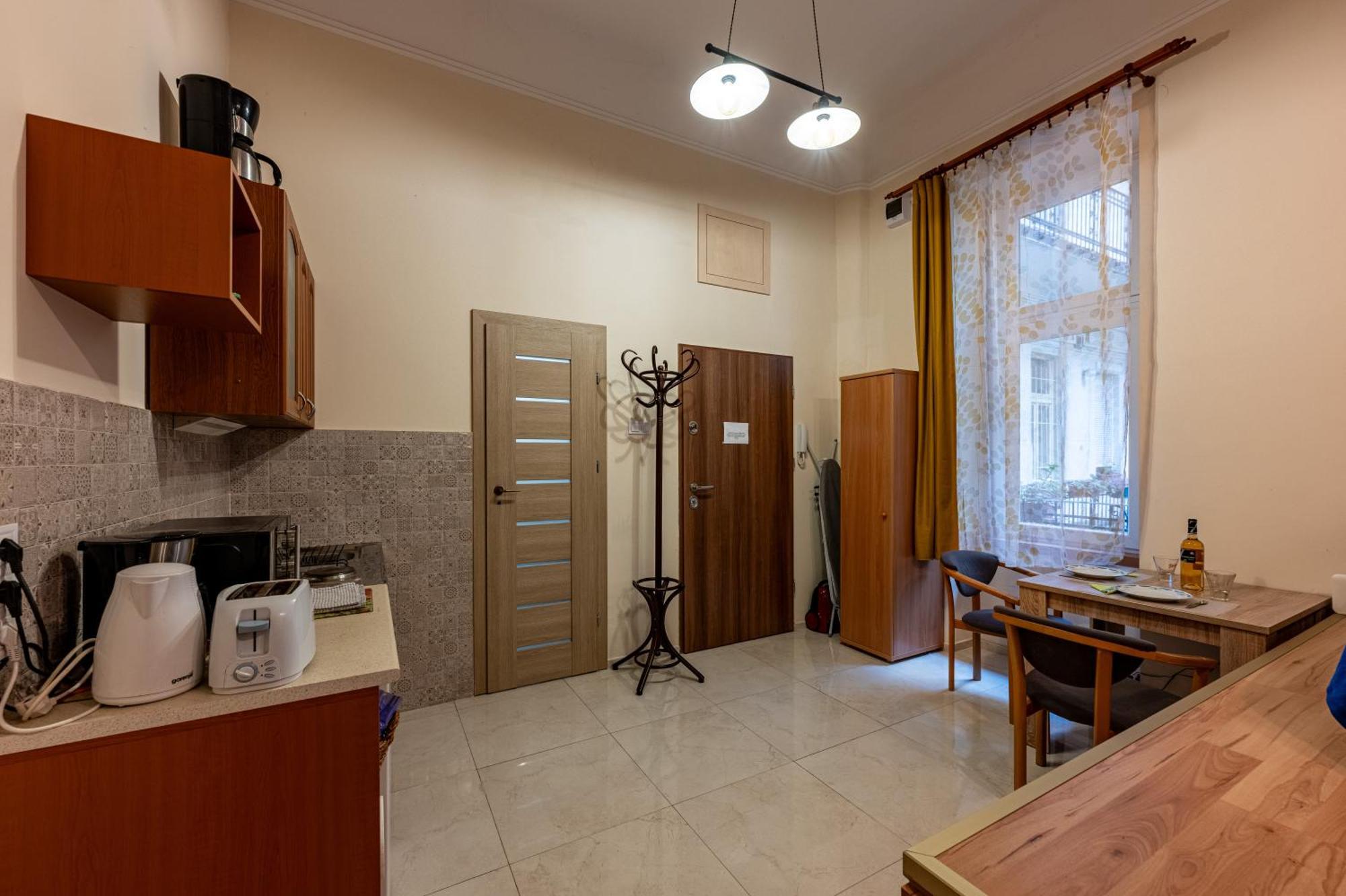 A Quiet Studio In The Heart Of The City Budapest Exterior foto