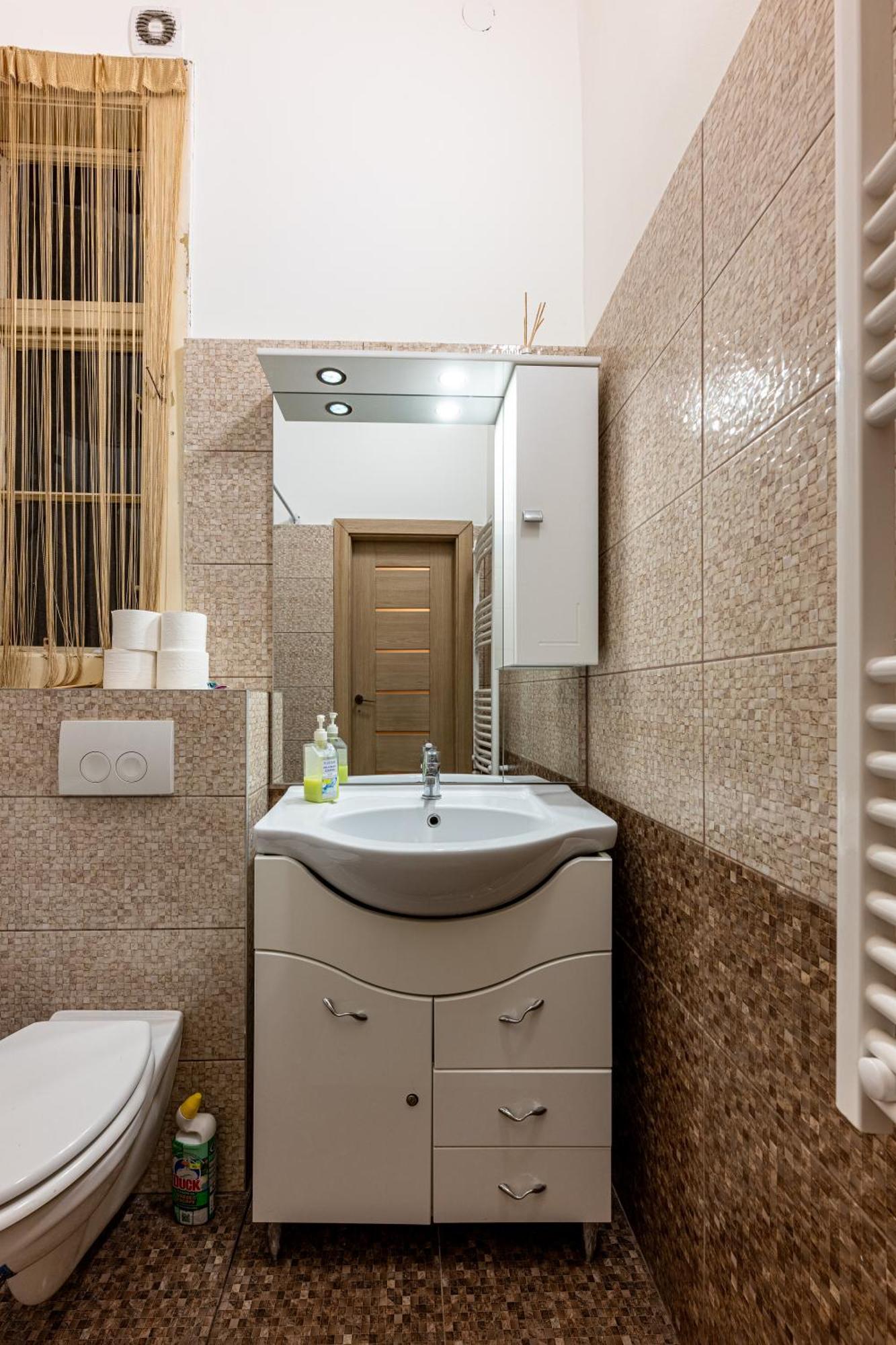 A Quiet Studio In The Heart Of The City Budapest Exterior foto